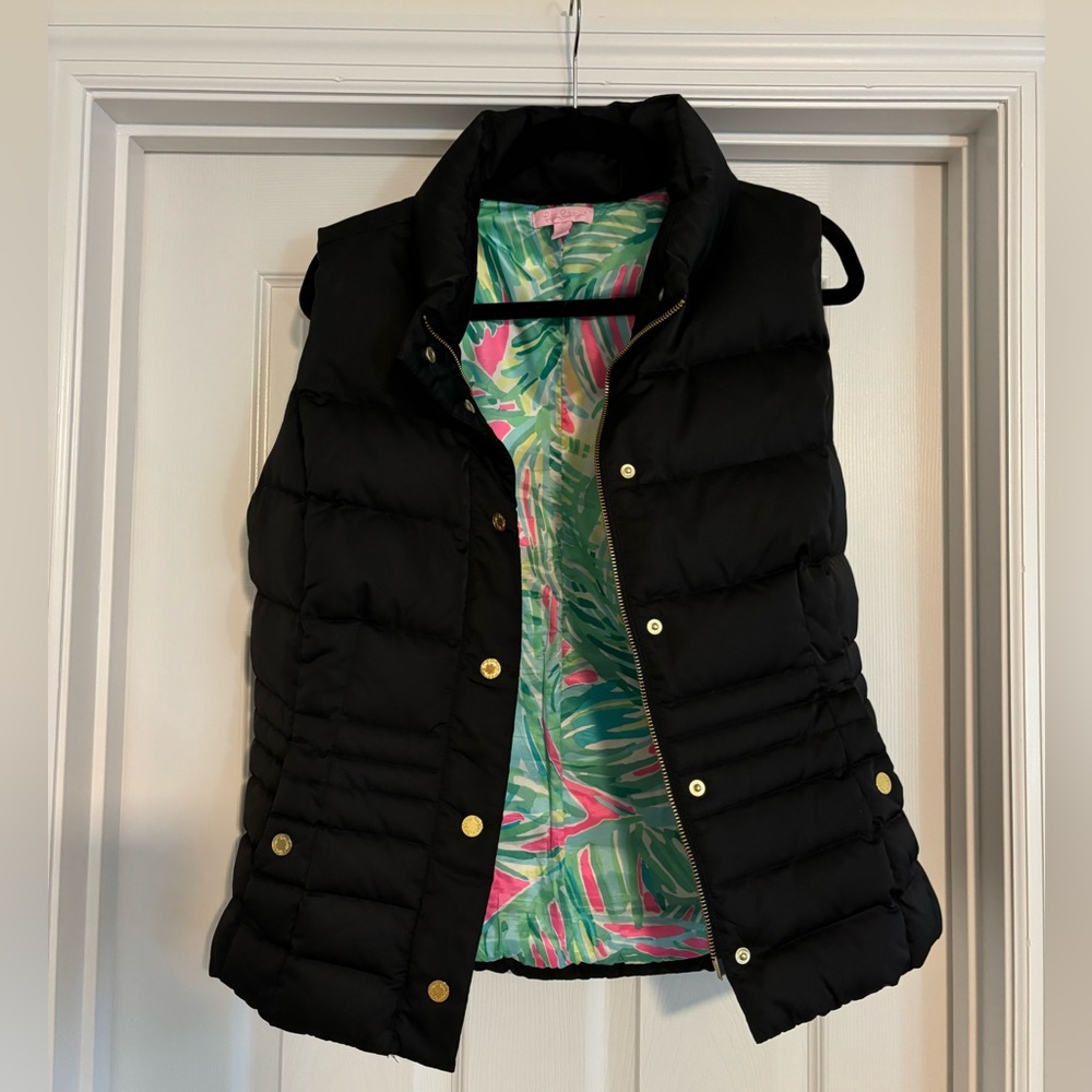 Lilly Pulitzer Black Puffer Vest size large